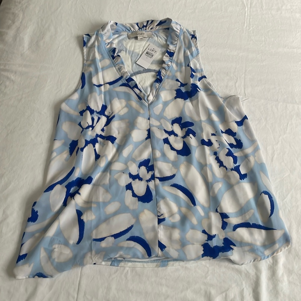 NWT LOFT blue floral v-neck top